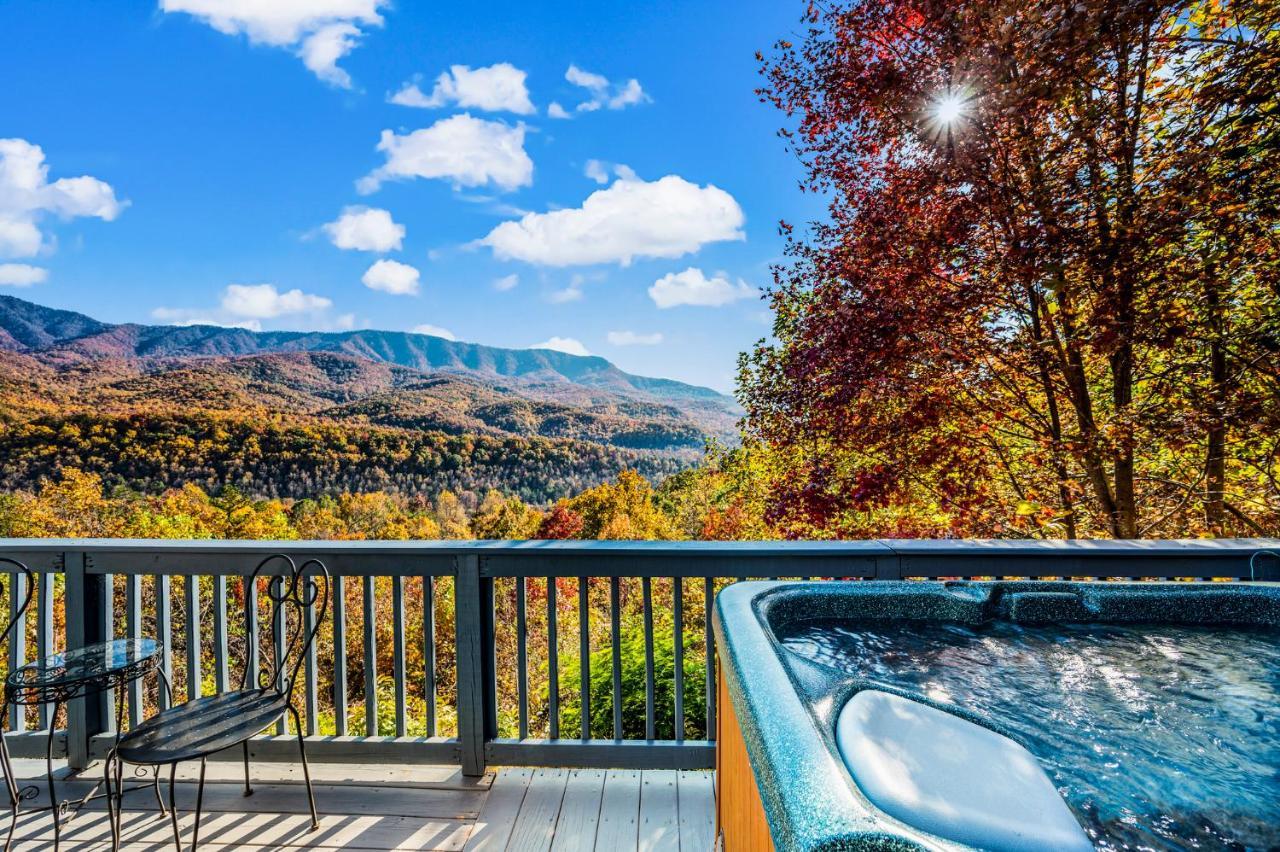 Barenberg Cabin - Secluded Unobstructed Panoramic Smoky Mountains View With Two Master Suites, Loft Game Room, And Hot Tub Gatlinburg Exteriér fotografie