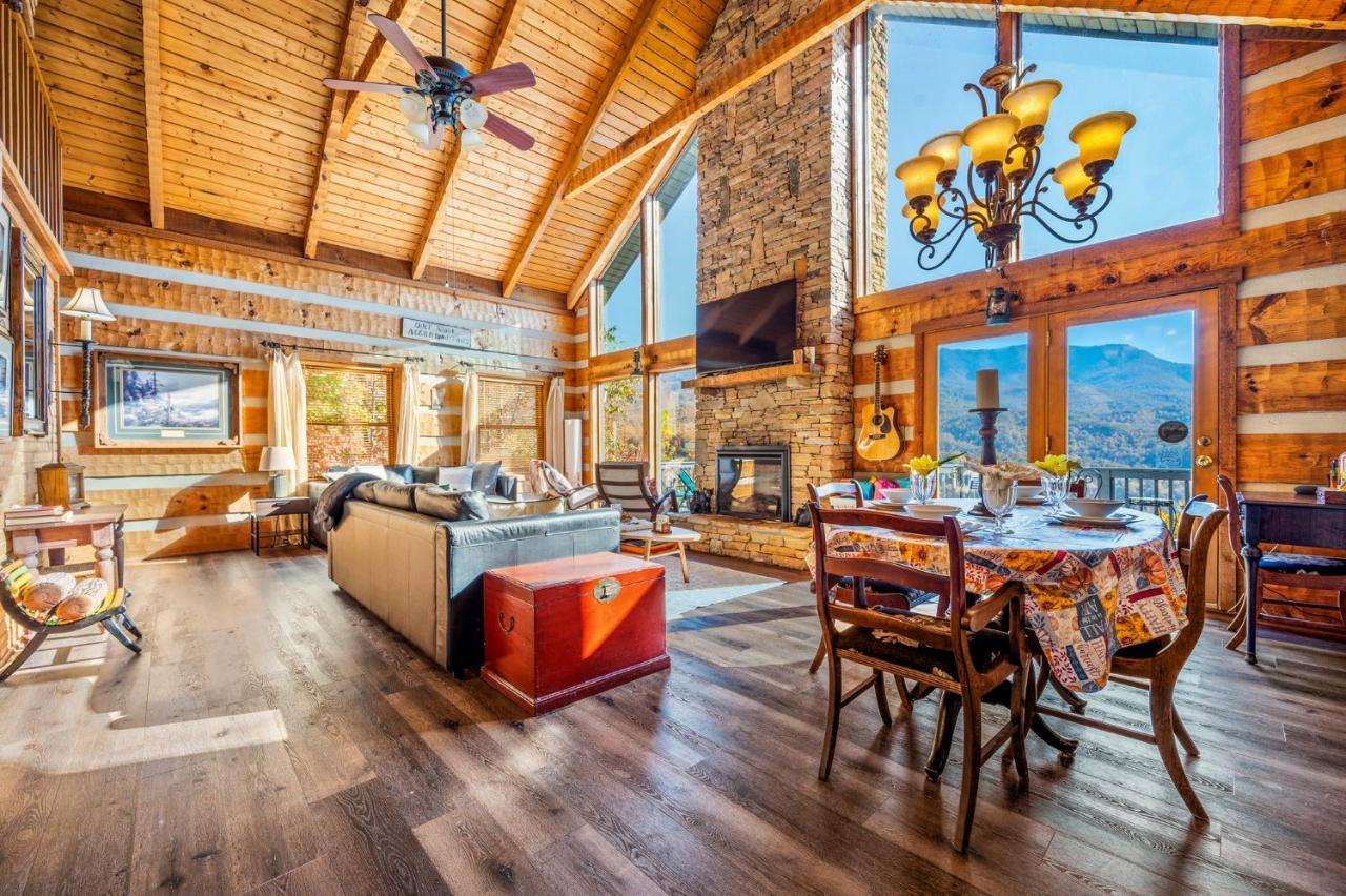 Barenberg Cabin - Secluded Unobstructed Panoramic Smoky Mountains View With Two Master Suites, Loft Game Room, And Hot Tub Gatlinburg Exteriér fotografie