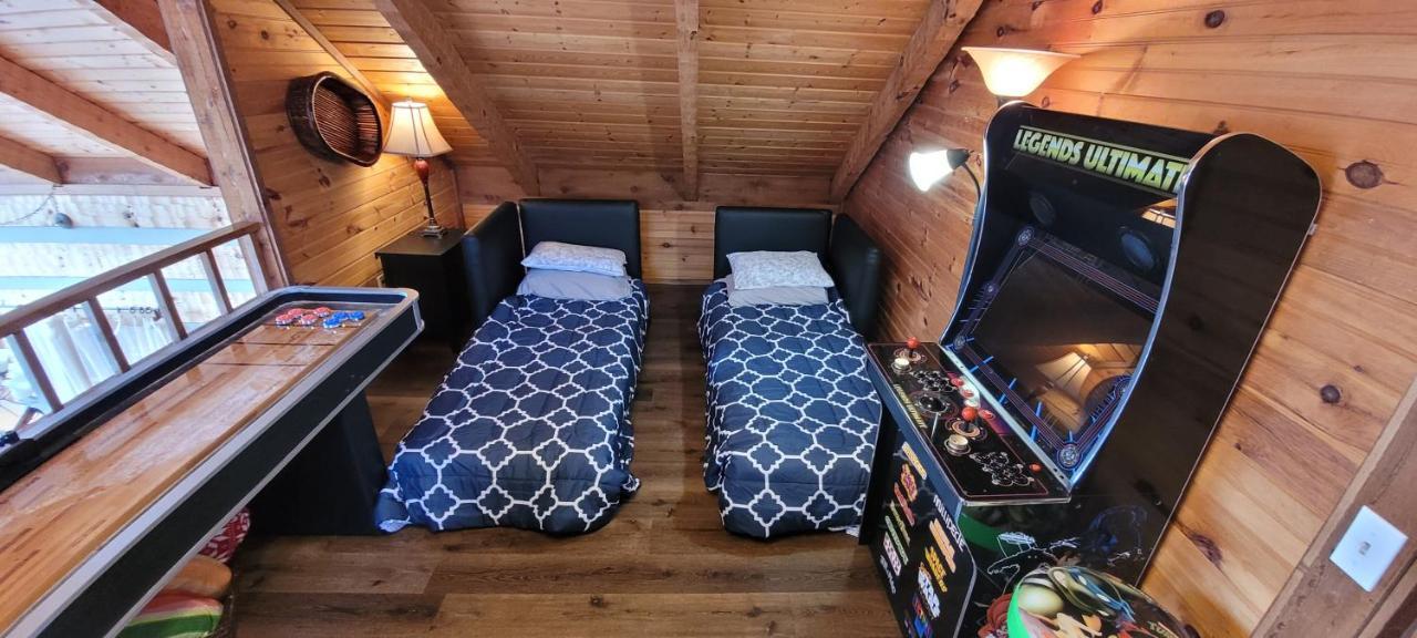 Barenberg Cabin - Secluded Unobstructed Panoramic Smoky Mountains View With Two Master Suites, Loft Game Room, And Hot Tub Gatlinburg Exteriér fotografie