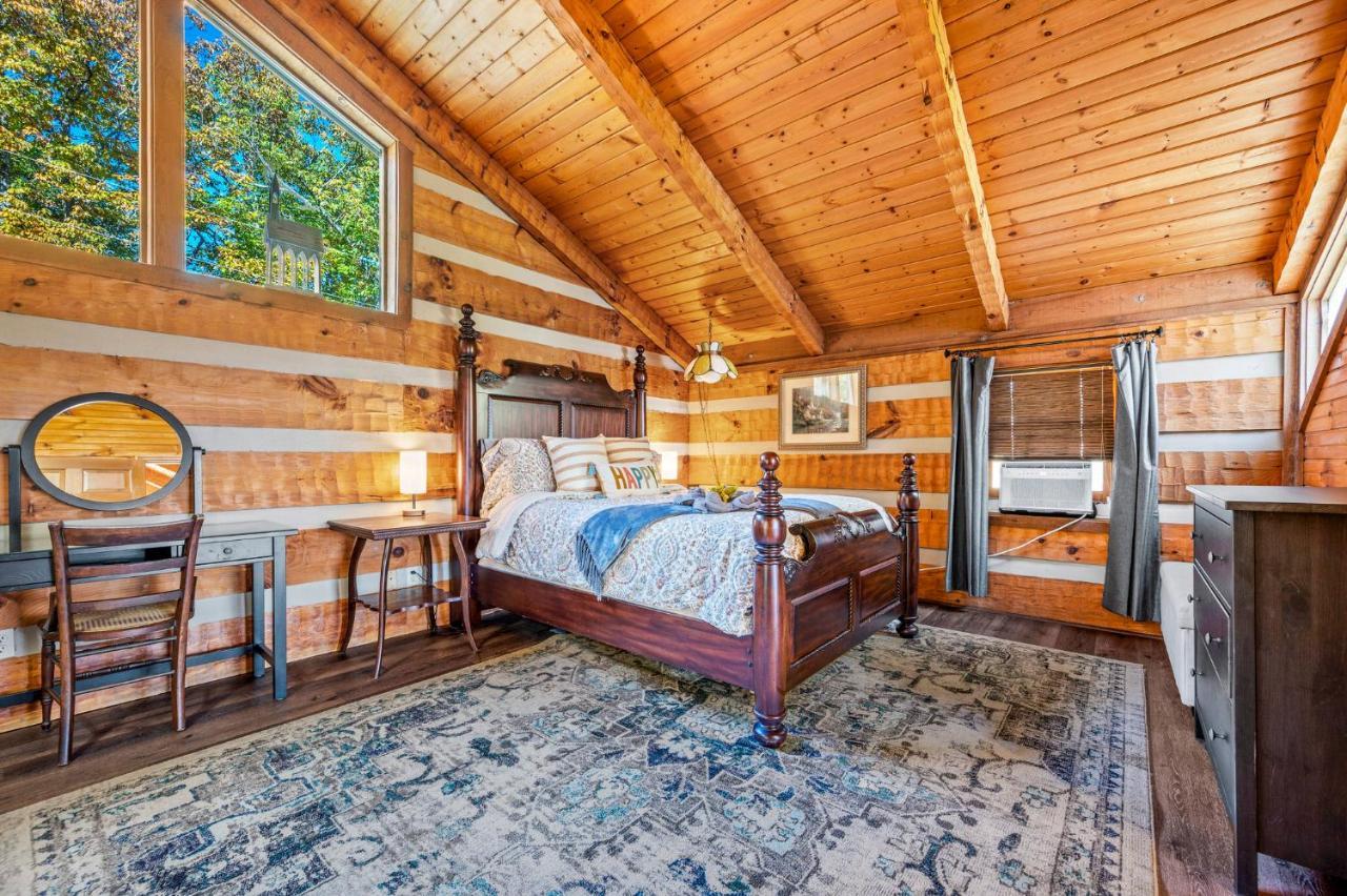 Barenberg Cabin - Secluded Unobstructed Panoramic Smoky Mountains View With Two Master Suites, Loft Game Room, And Hot Tub Gatlinburg Exteriér fotografie
